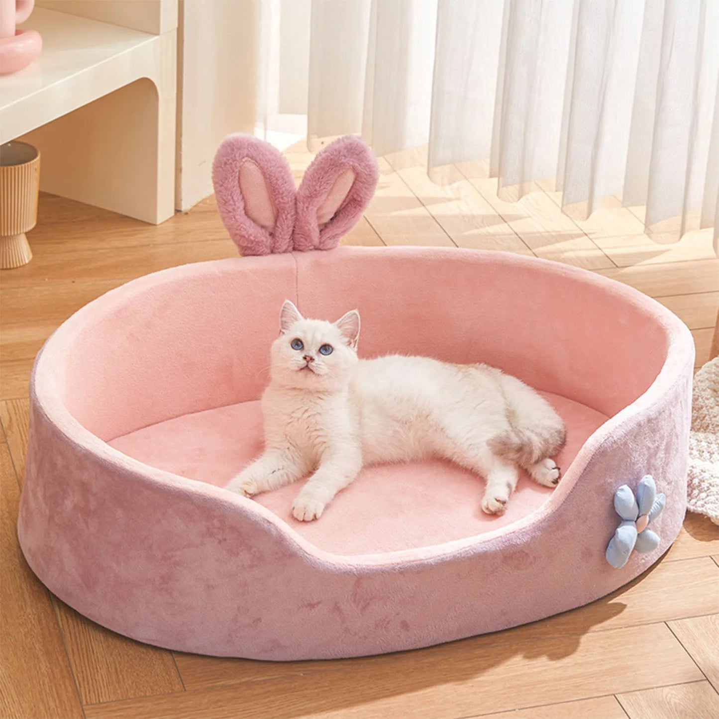 "Plush Washable Bed for Pets

"