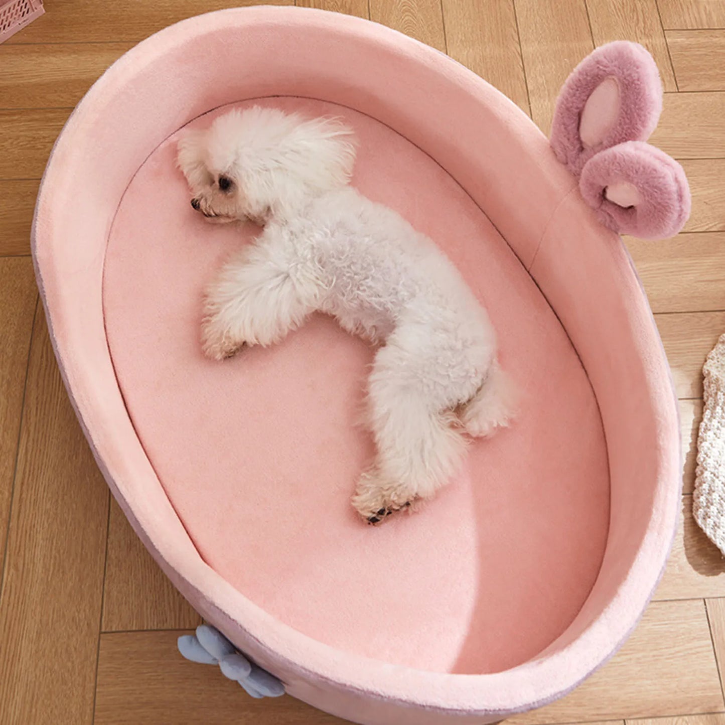 "Plush Washable Bed for Pets

"
